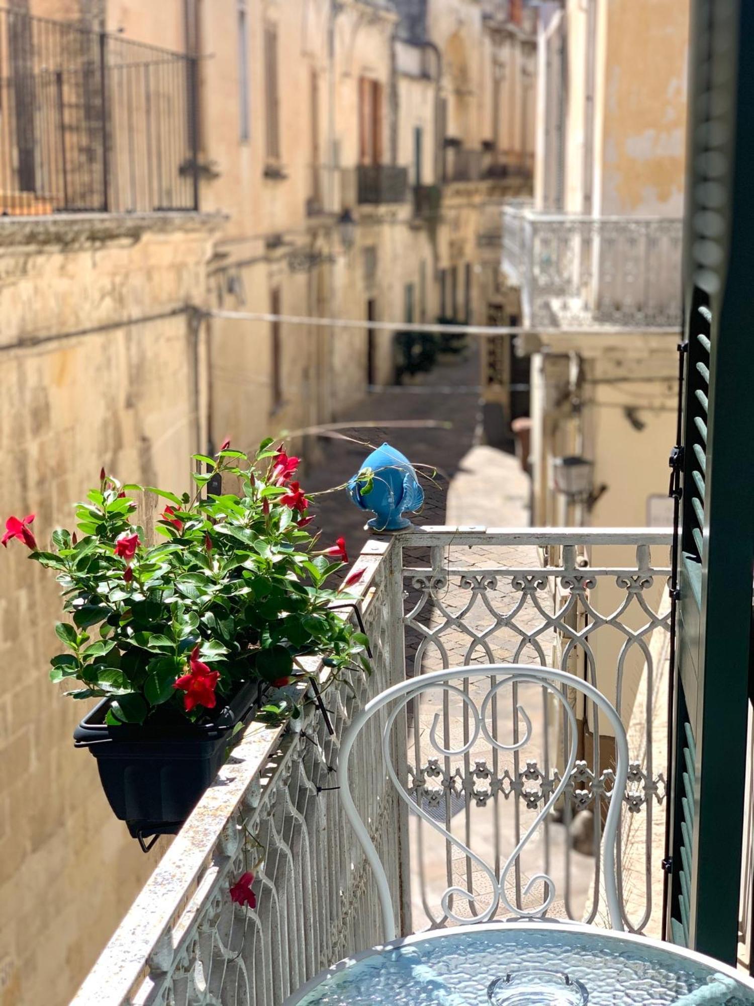 Dimora San Biagio Suites&Apartment Lecce Rum bild